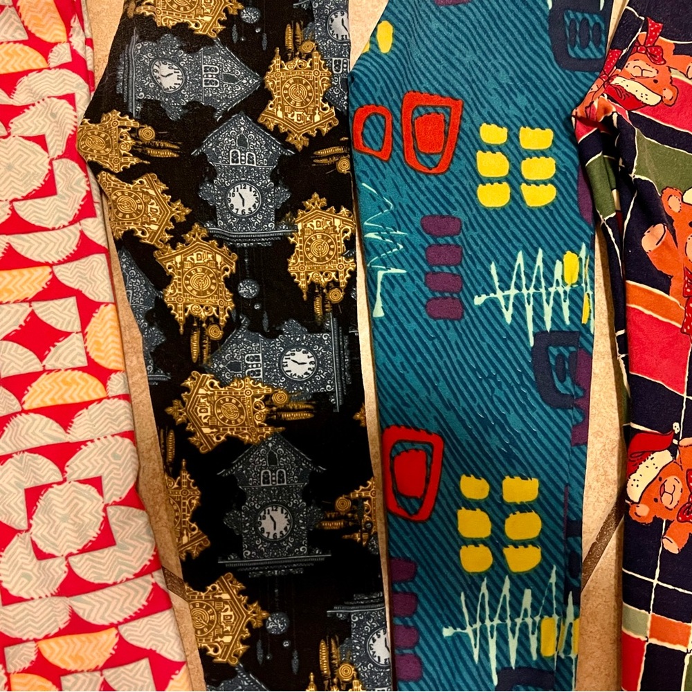 Girls s/m LuLaRoe leggings - bundle of 4 prints.